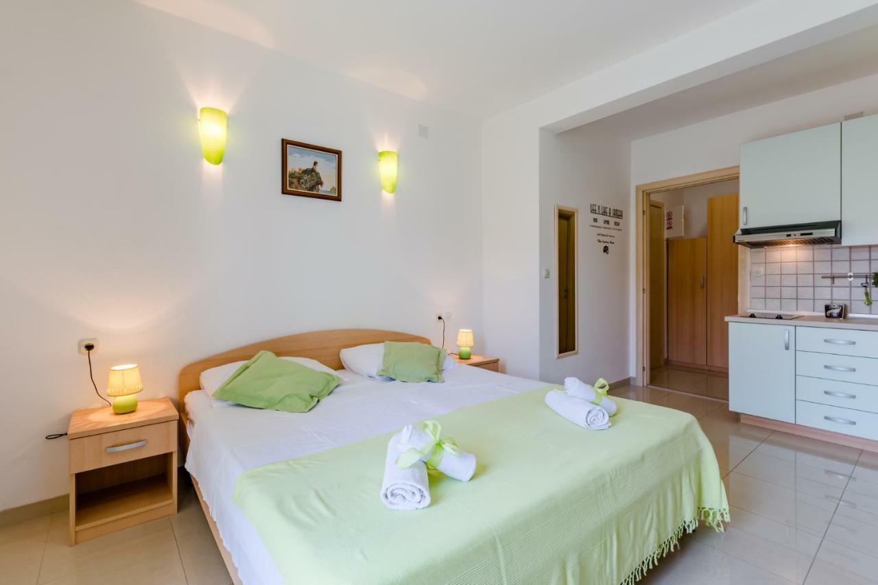 Holiday House Barbara Supetar Extérieur photo